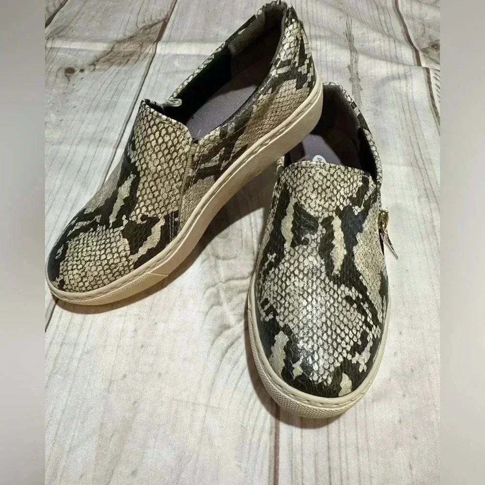 Dr Scholls Shoes No Chill Slip On Sneakers Snake Print Faux Leather Women’s 6.5